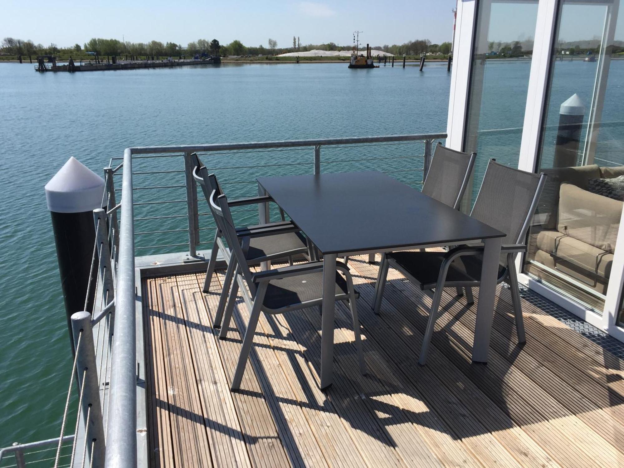 Schwimmendes Ferienhaus Antares One rundum Wasserblick Sauna Sonnendeck by Seeblick Ferien Olpenitz Exterior foto